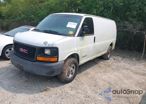2003 GMC Savana Standard z USA, uszkodzony, nr VIN 1GTHG35U131229796